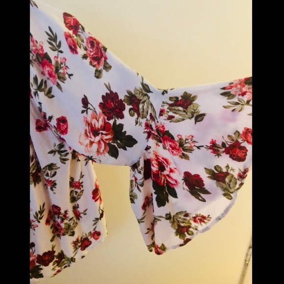 Cute Floral Off Shoulder Crop Top by Ambiance - Picture 3 of 3